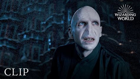 Wizard Battle: Dumbledore vs Voldemort .